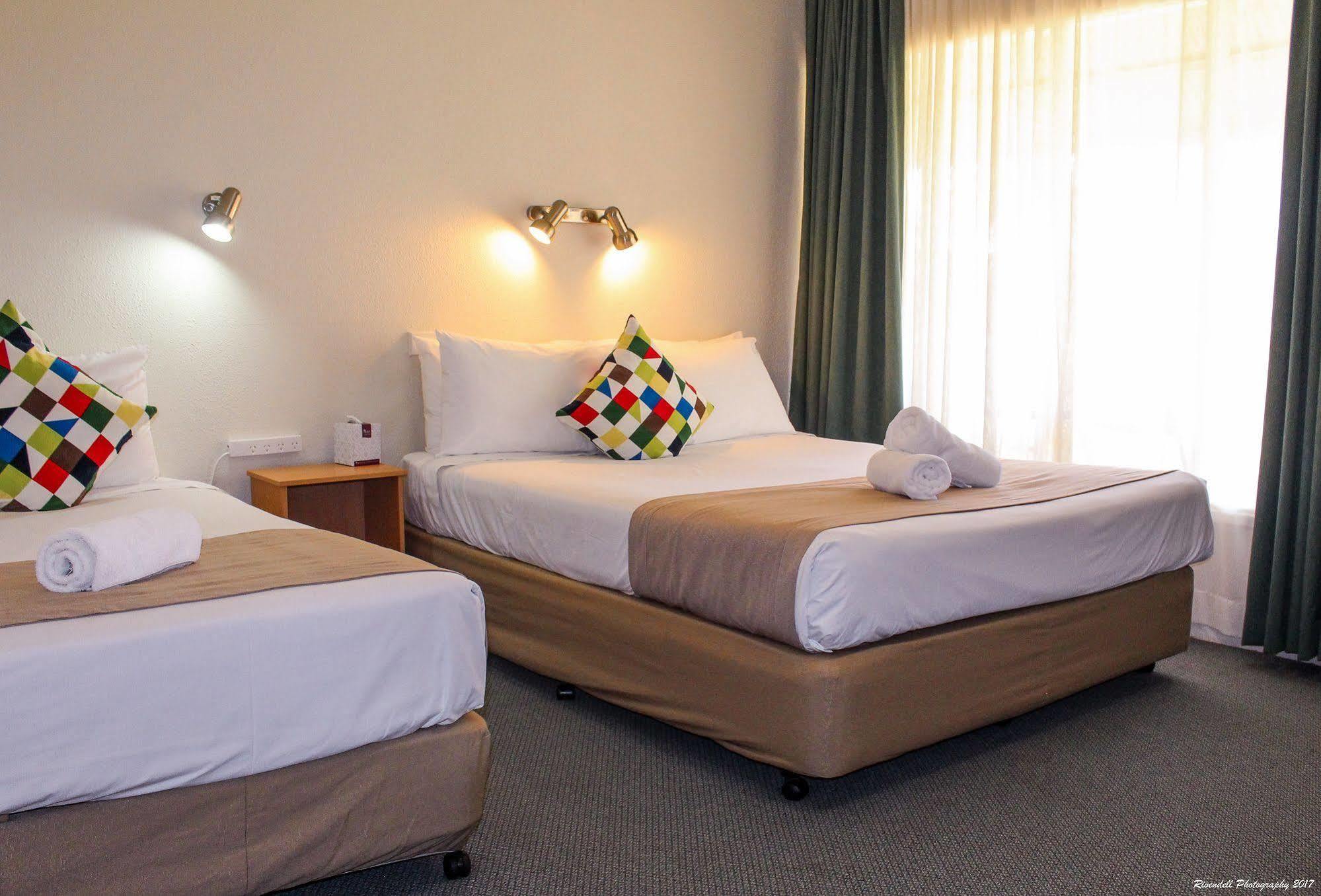 Motel Riverina Leeton Exterior photo