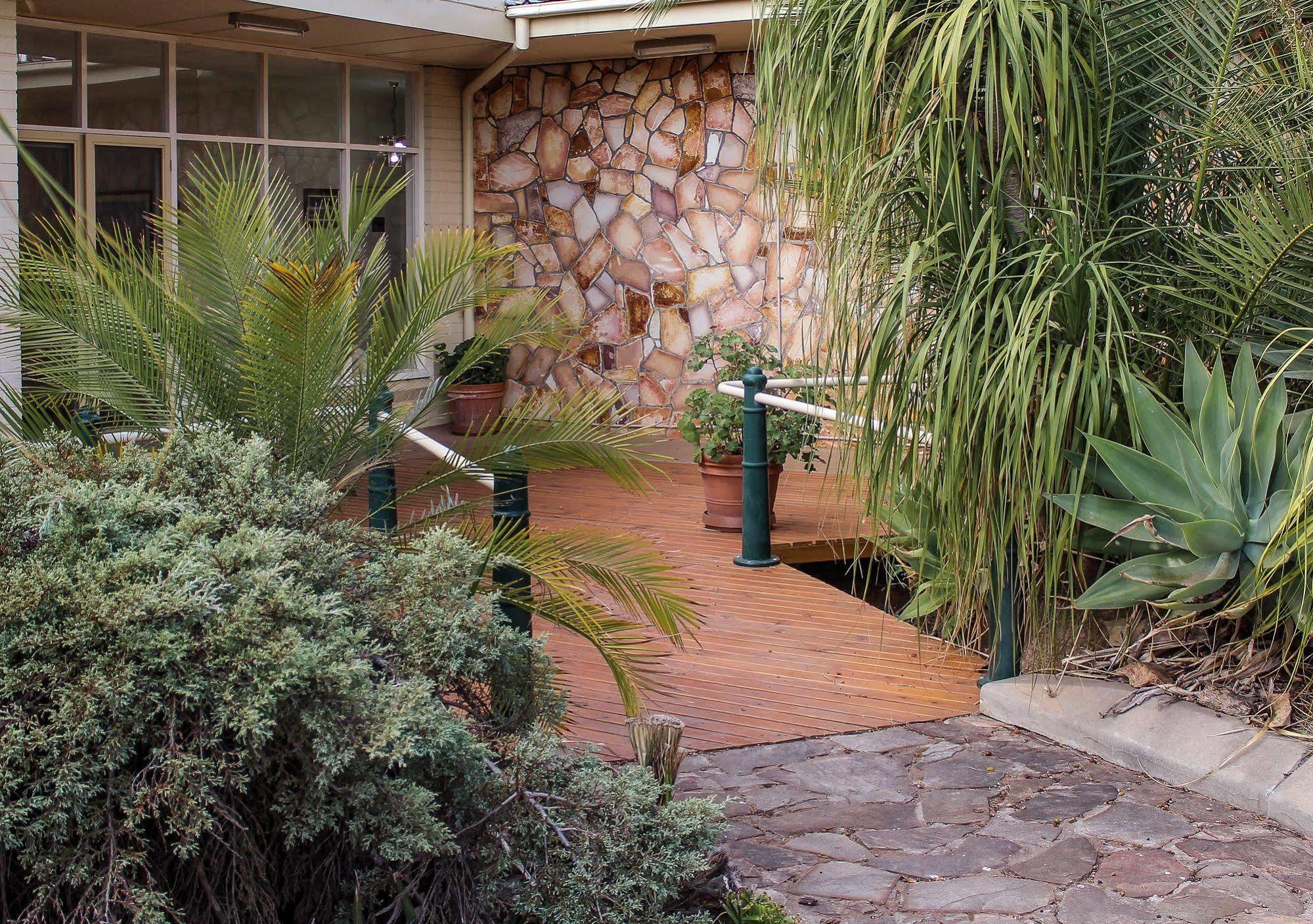Motel Riverina Leeton Exterior photo